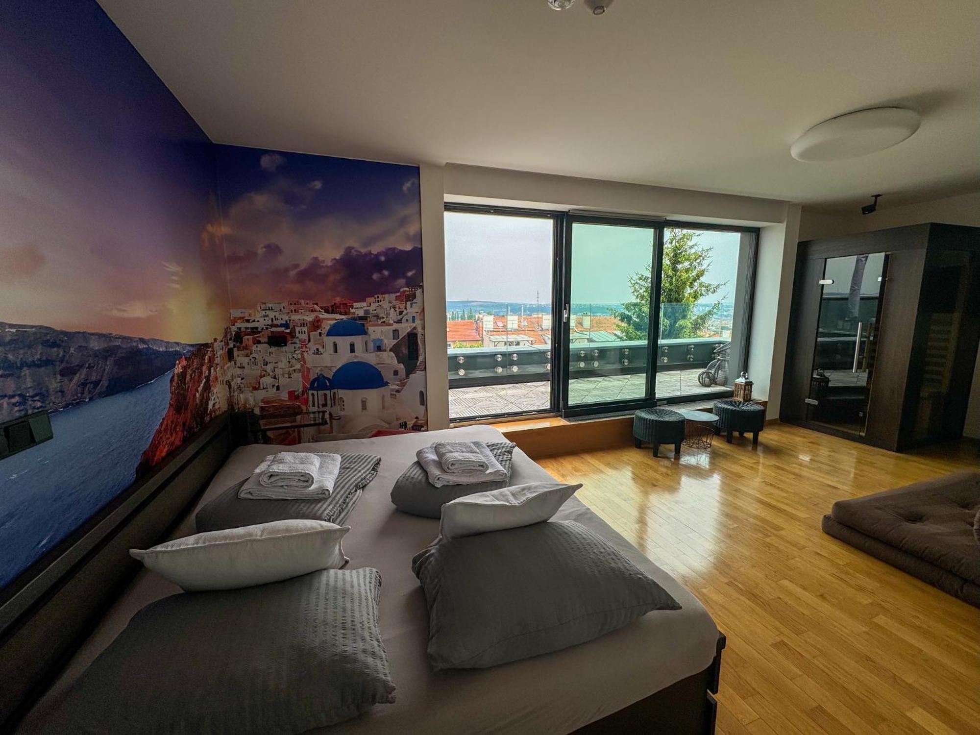 Apartman Se Saunou A Terasou S Vyhledem Na Брно Екстер'єр фото