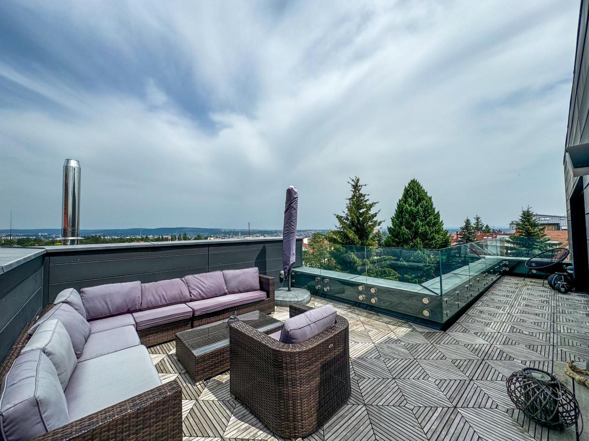 Apartman Se Saunou A Terasou S Vyhledem Na Брно Екстер'єр фото